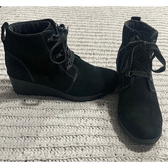 Eddie Bauer Evanesce Lace Up Ankle Boots Wedge Womens Size 9 EU 40 Black Suede - Picture 1 of 10